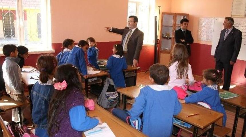 Kulu Kaymakamı Okullarda İncelemede Bulundu