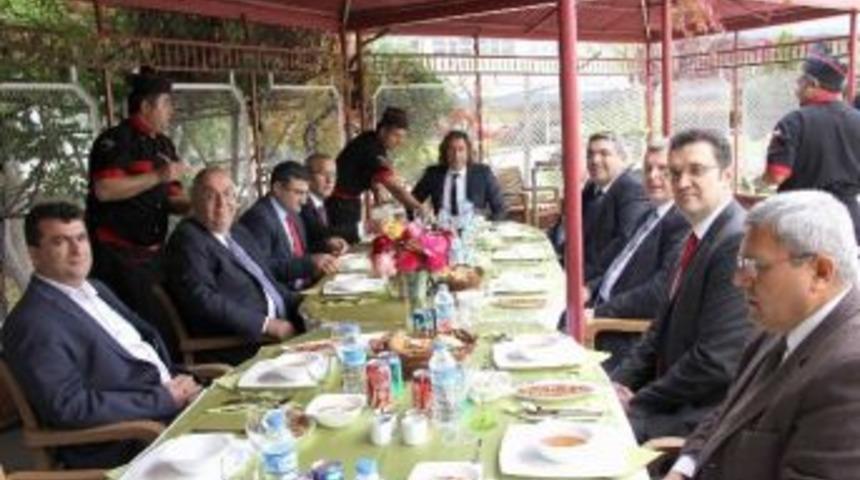 Eximbank Y&ouml;netiminden Kombassan Kağıt&rsquo;a Ziyaret