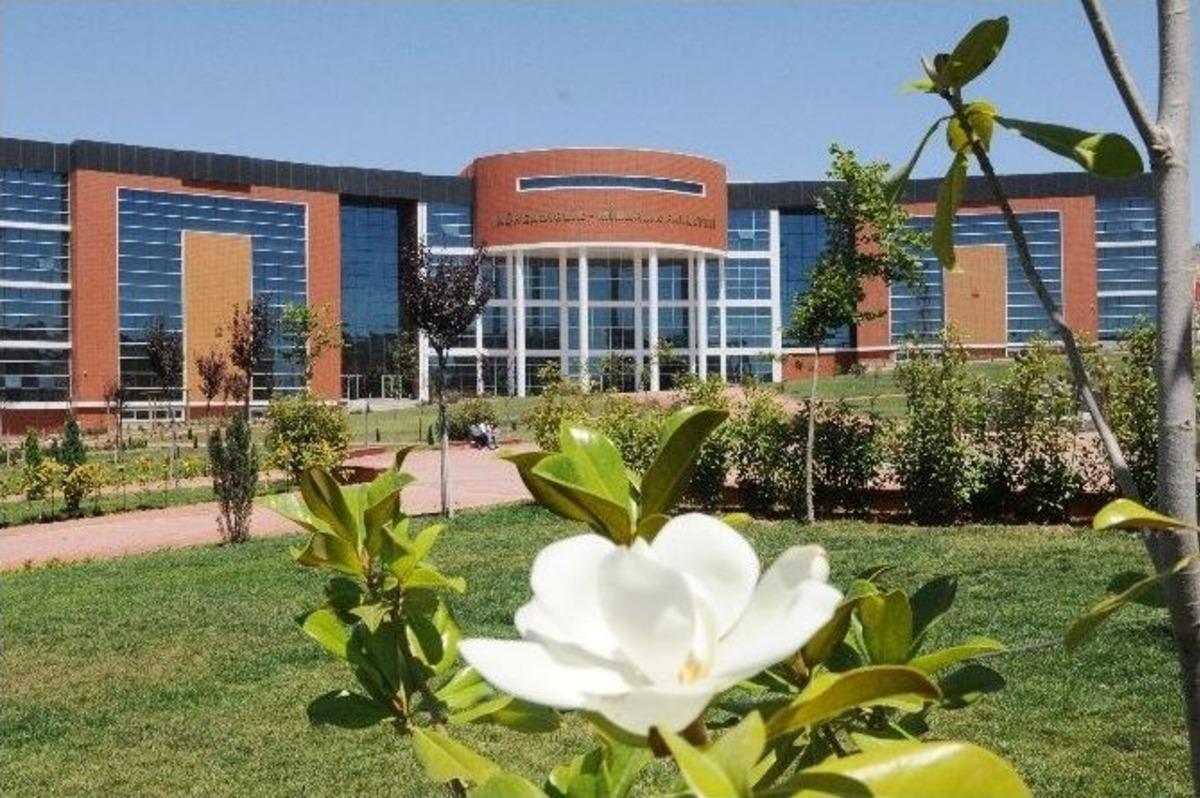 Yeşil &Uuml;niversite Yeşil Kilis