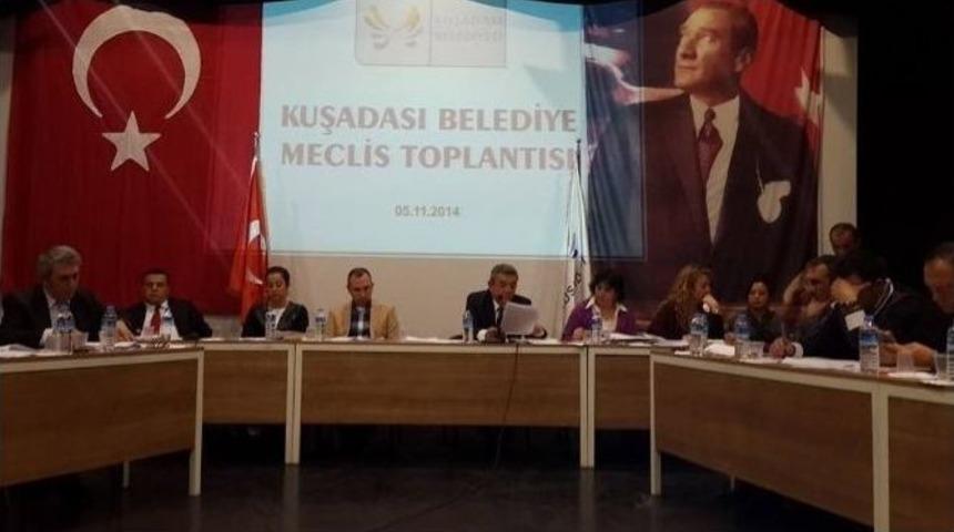 Kuşadası Belediye Meclis&rsquo;inde Danışman Tartışması