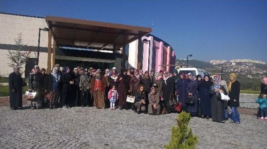 İzmitliler İzmit&rsquo;i Geziyor