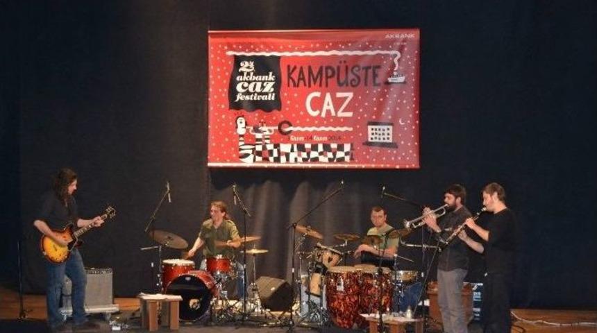 "kamp&uuml;ste Caz" Etkinliğine B&uuml;y&uuml;k İlgi