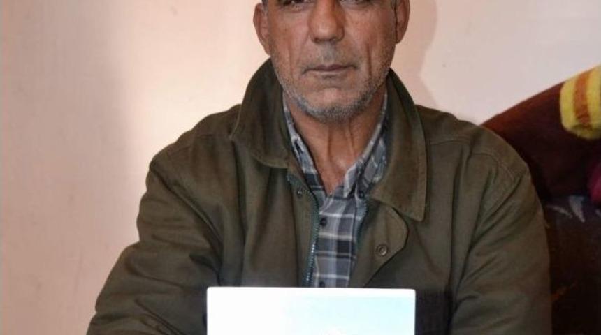 &Uuml;lkesinde Gemi Kaptanıydı, Şimdi Ekmeğe Muhta&ccedil;