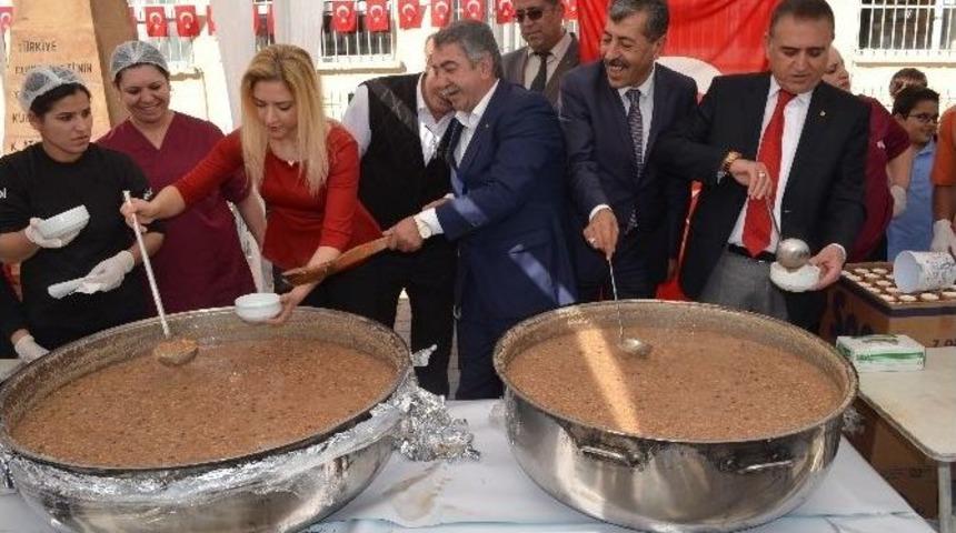 Mehmet&ccedil;ik İlkokulu&rsquo;nda Aşure Etkinliği