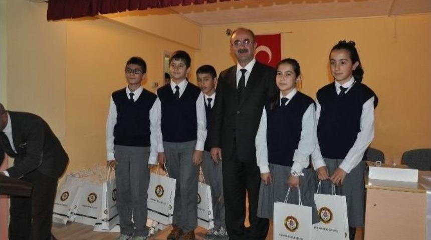 B&uuml;nyan Belediyesinde &Ouml;ğrencilere Yardımcı Kitap Desteği