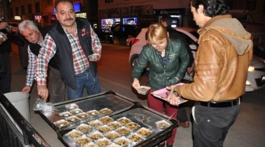 Niksar Belediyesi&rsquo;nden Bin Kişilik Aşure