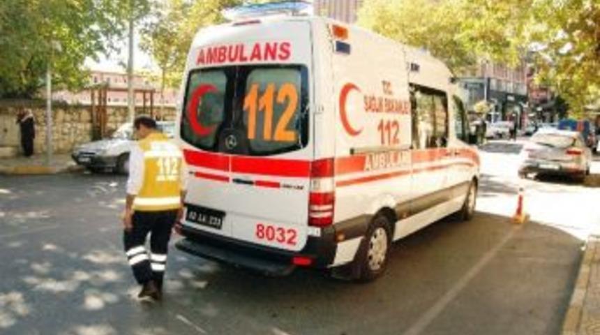 Kaza Yapan Motosiklet S&uuml;r&uuml;c&uuml;s&uuml; Olay Yerinden Ka&ccedil;tı