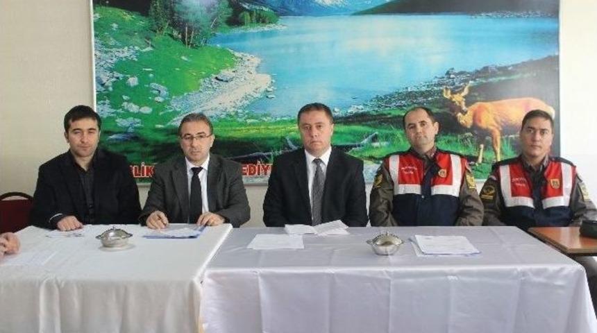 Akdağmadeni İl&ccedil;esinde Taşımalı Eğitim &Ouml;ğrenci Servis Şof&ouml;rlerine Seminer Verildi