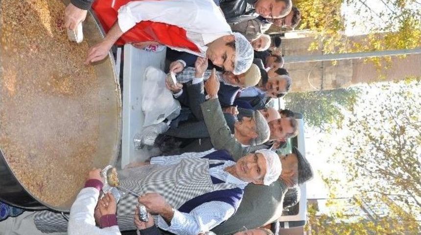 Elbistan Belediyesi&rsquo;nden Aşure İkramı