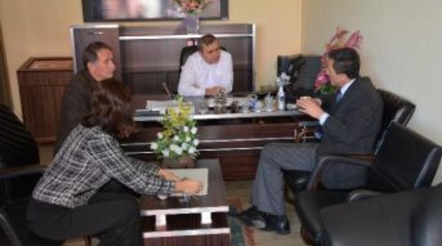 Başkandan Halk Eğitimi M&uuml;d&uuml;r&uuml;ne Ziyaret