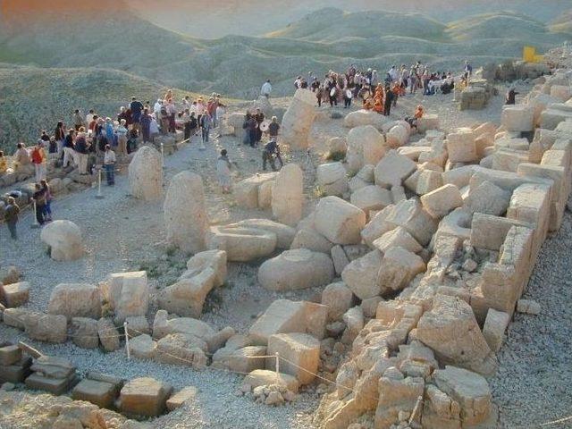 Nemrut Dağı Yolu 33 Kilometre Kısalıyor