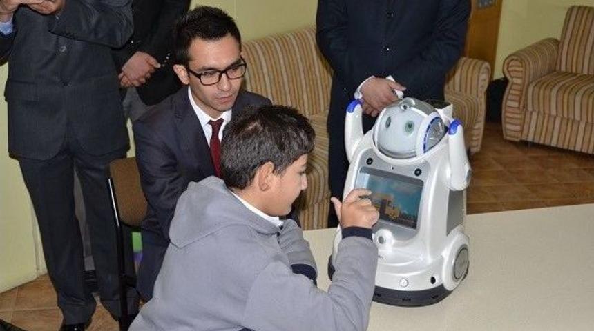 Erzincan İlkleriyle T&uuml;rkiye&rsquo;ye Işık Tutuyor