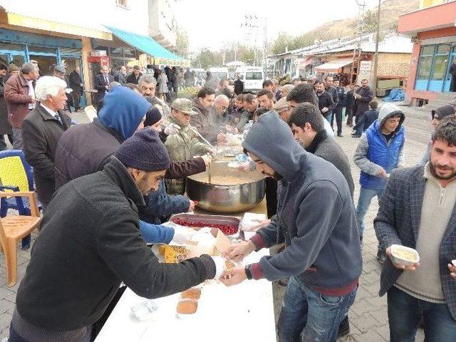 Digor’da Aşure Dağıtıldı