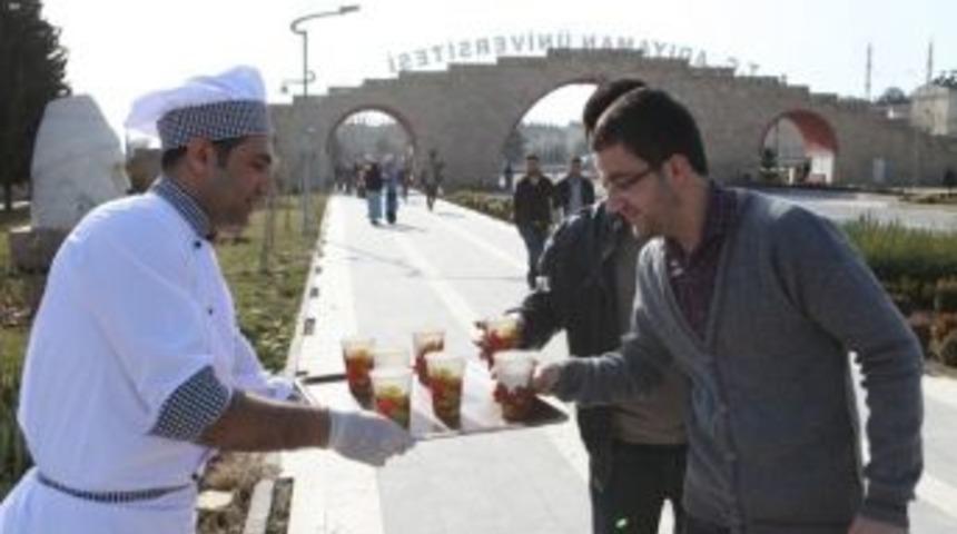 Adıyaman &Uuml;niversitesi&rsquo;nden &Ouml;ğrencilerine &Ccedil;orba İkramı
