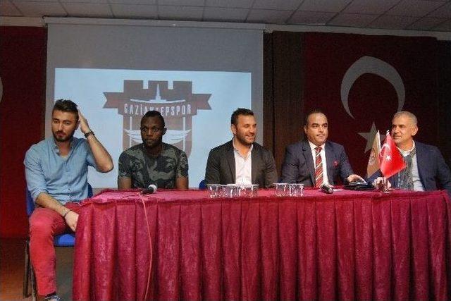 Gaziantepspor Teknik Kadro Ve Yöneticileri Öğrencilerle Buluştu