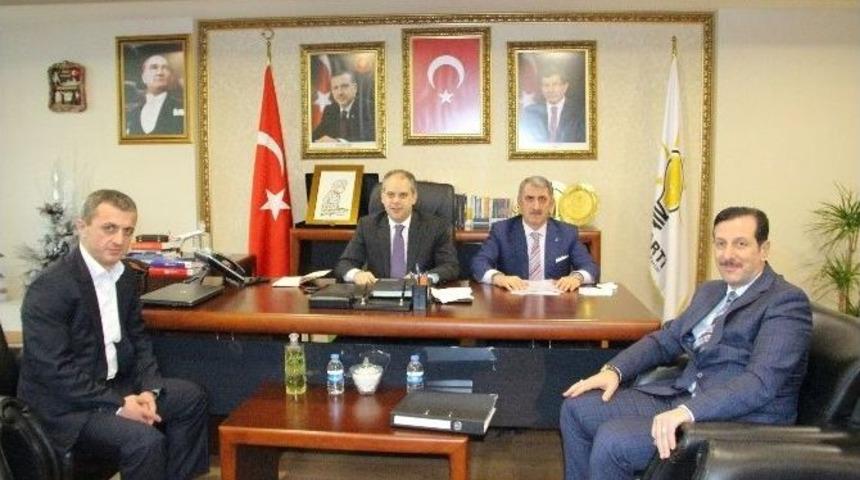 Bakan &Ccedil;ağatay Kılı&ccedil;, Ak Parti&rsquo;li Başkanlar İle Bir Araya Geldi