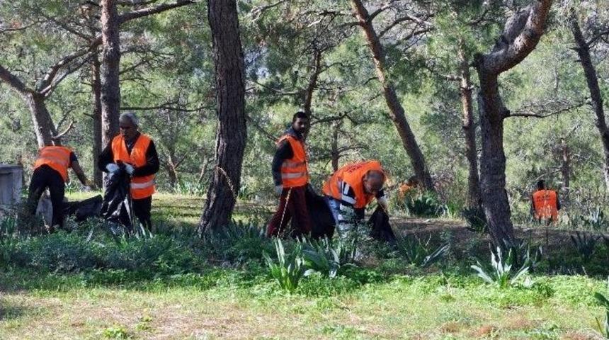 Mahkumlar &ldquo;temiz Silifke&rdquo; İ&ccedil;in &Ccedil;alışıyor