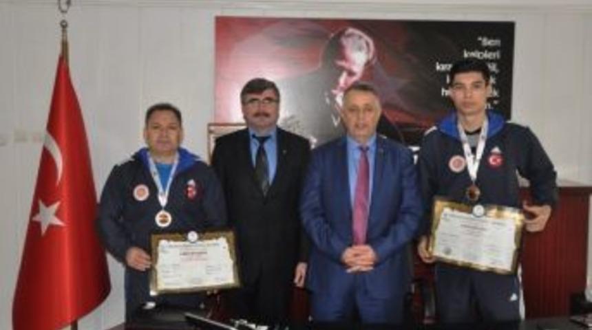 &Ouml;demişli Sporculardan B&uuml;y&uuml;k Başarı