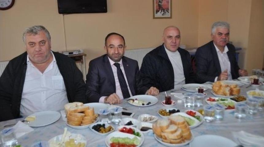 Başkan &Uuml;z&uuml;lmez, Uzun&ccedil;iftlik Kamyoncular Kooperatifi&rsquo;ne Konuk Oldu