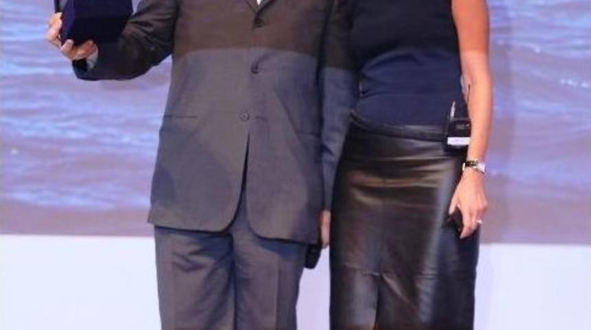 Carrefoursa&rsquo;ya Yılın D&ouml;n&uuml;ş&uuml;m Projesi &Ouml;d&uuml;l&uuml;