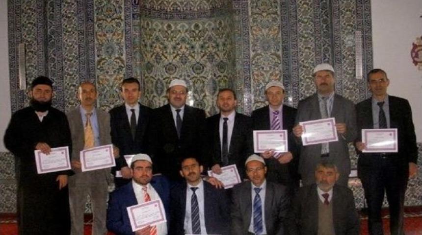 Keles&rsquo;te Ezan Okuma Kursu