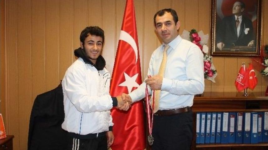 Yetiştirme Yurdundan, Şampiyonluğa Giden Yol