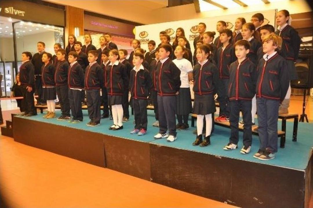 Forum Gaziantep, Ziyaret&ccedil;ilerini Atat&uuml;rk Fotoğraflarıyla Duygulandırdı