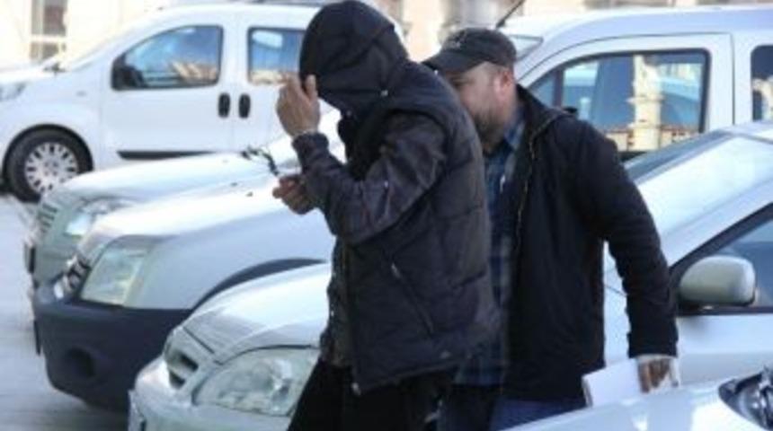 Uyuşturucu Hapla Yakalanan Gen&ccedil; Tutuklandı