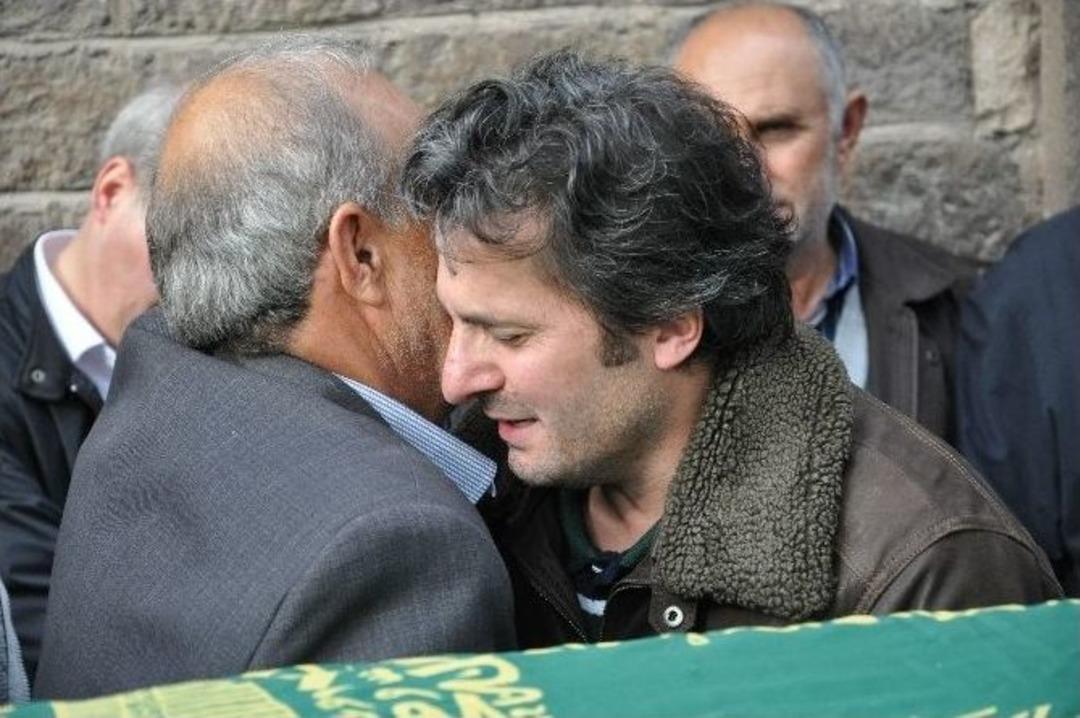 Ma&ccedil;ta Kalp Krizi Ge&ccedil;irip &Ouml;len Liseli Son Yolculuğuna Uğurlandı