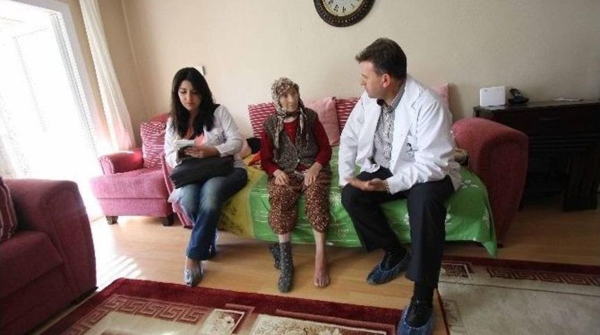 Bayraklı&rsquo;da Sağlık Hizmetleri Yeni Yılda Da Devam Edecek