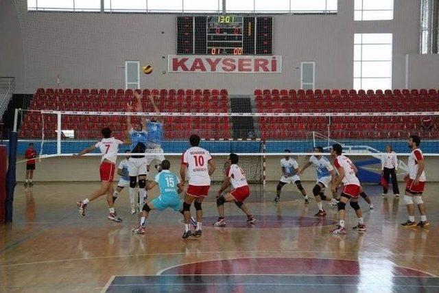 Başkan Büyükkılıç, Voleybol Maçında