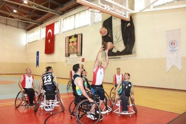 Garanti Tekerlekli Sandalye Basketbol Ligi