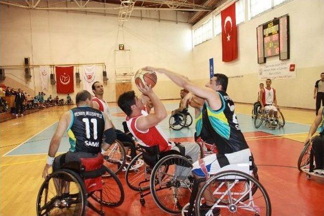 Garanti Tekerlekli Sandalye Basketbol Ligi