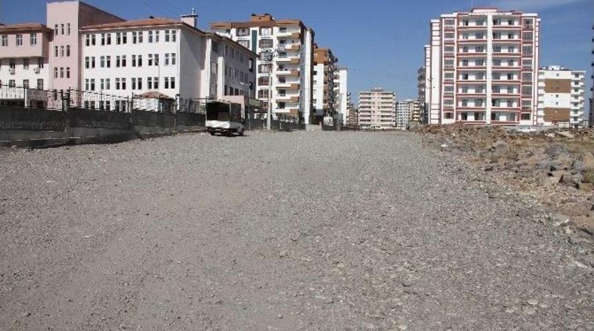 Bağlar&rsquo;da Yol Yapım &Ccedil;alışmaları S&uuml;r&uuml;yor