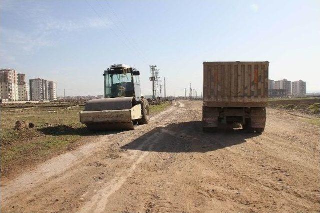 Bağlar’da Yol Yapım Çalışmaları Sürüyor