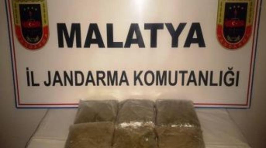 Yolcu Otob&uuml;s&uuml;nde Esrar Ele Ge&ccedil;irildi