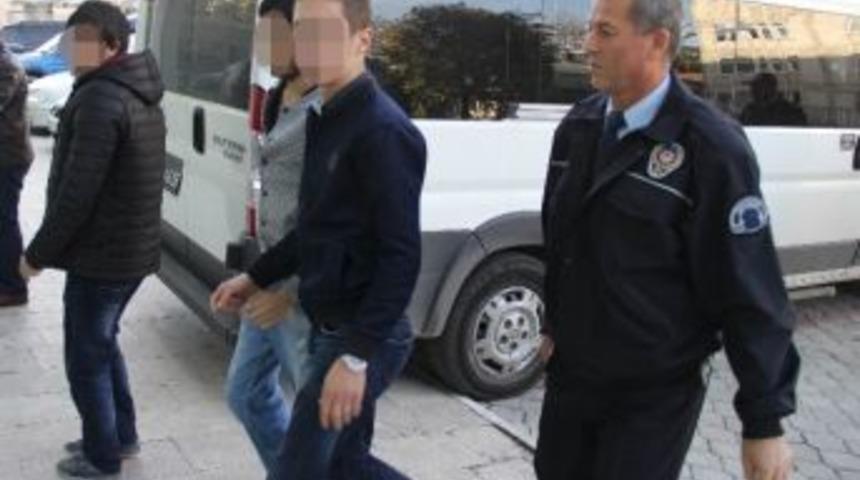 36 Aracın Lastiğini Kesen 3 Kişi Serbest Bırakıldı