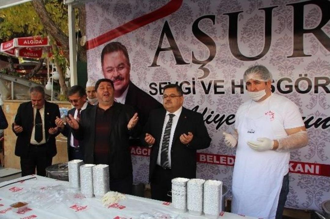 Bilecik&rsquo;te 10 Bin Kişiye Aşure İkram Edildi