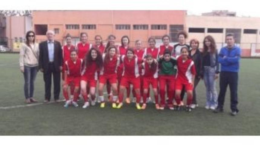 7 Eyl&uuml;ll&uuml; Kızlar Es Es&rsquo;e Gol Yağdırdı