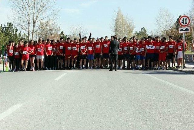 Cü’de “ata’ya Saygı Koşusu” Düzenlendi