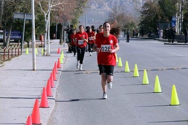 Cü’de “ata’ya Saygı Koşusu” Düzenlendi