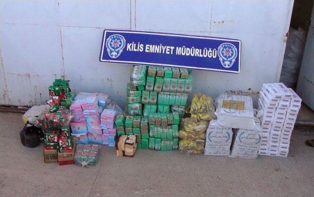 Polisten G&uuml;mr&uuml;k Ka&ccedil;ağı Eşya Operasyonu 1