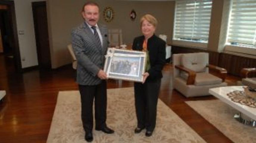 Rekt&ouml;r Komsuoğlu&rsquo;dan Başkan Doğan&rsquo;a Veda Ziyareti