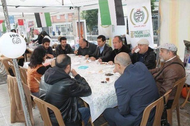 Manisa Basınından Ihh’ya Destek, İsrail Zulmüne Tepki!