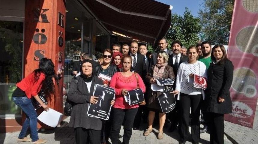 Ceyhan&rsquo;da Mhp Atat&uuml;rk Posteri Dağıttı