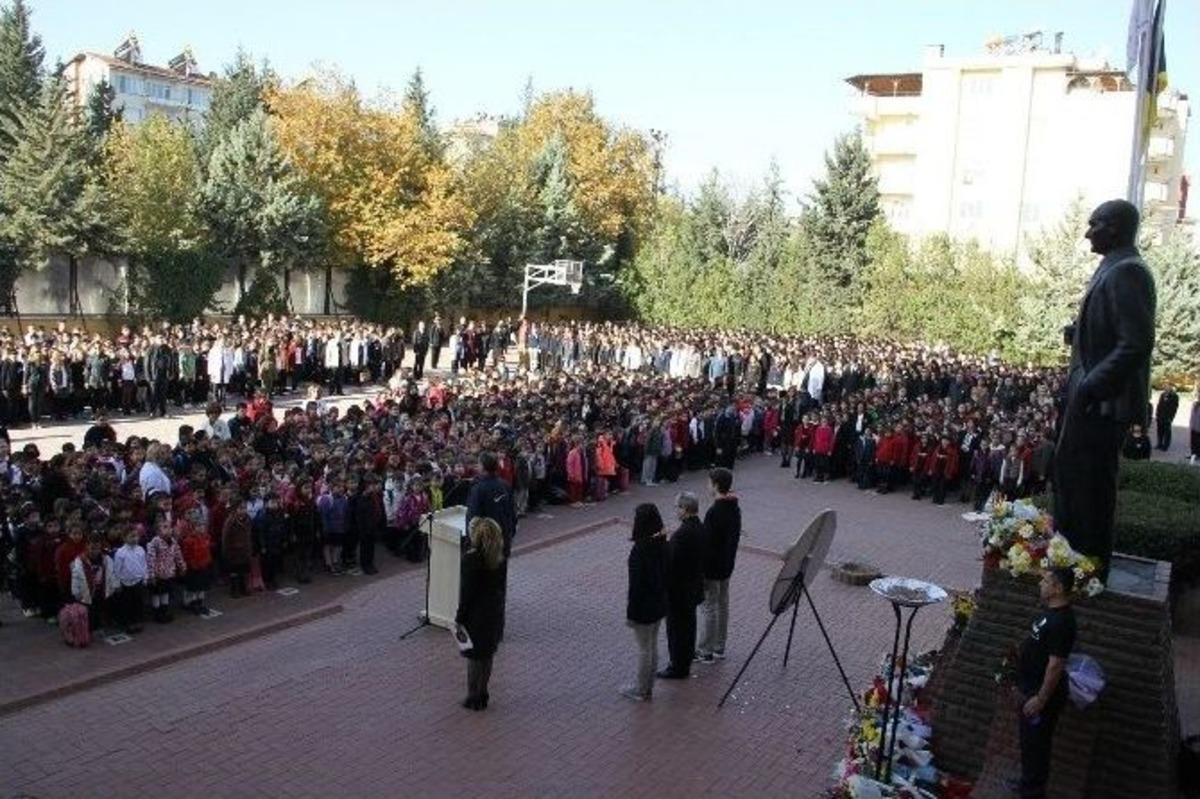 Gaziantep Kolej Vakfı &Ouml;zel Okullarında Atat&uuml;rk Anıldı