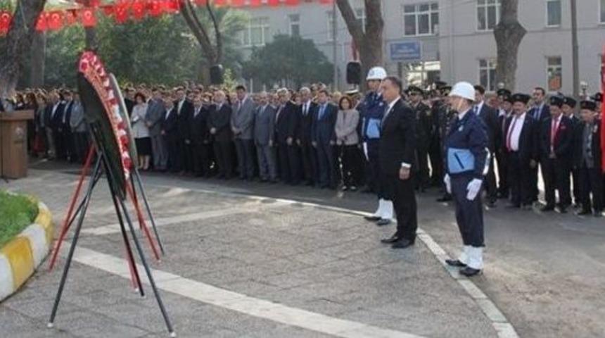 &Ccedil;i&ccedil;ek Diyarı Bayındır Atası&rsquo;nı &Ouml;zlemle Andı