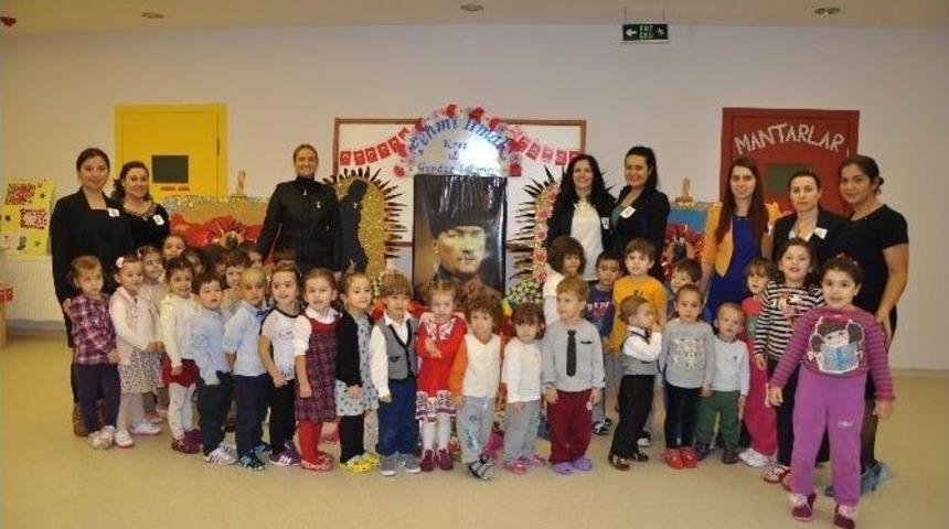 Miniklerden Atat&uuml;rk Konulu Resim Sergisi