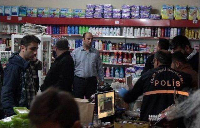 Kar Maskeli 3 Kişi Marketten Sigara Ve Para Gasp Etti 2