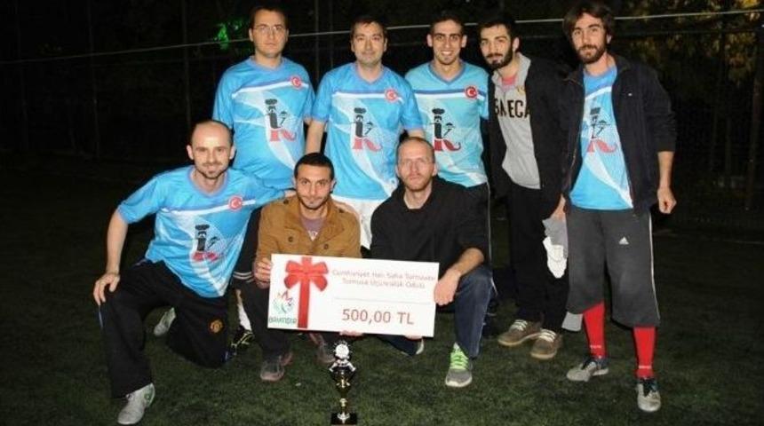 Bayındır&rsquo;da Cumhuriyet Kupası Sahibini Buldu